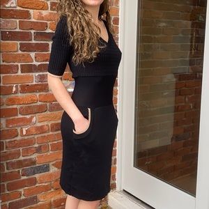 Knit dress with pockets